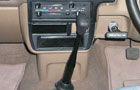 Chevrolet Tavera Neo LS B3 - 7(C) seats BSIII Gear Shifter Interior Photo